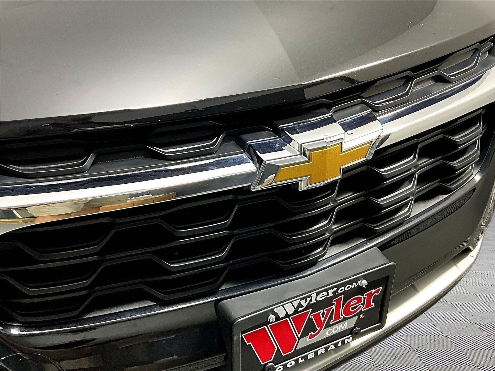 Used 2026 Chevrolet Trax LT FWD image 32