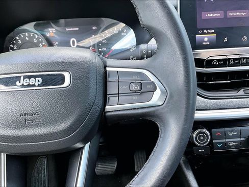 Used 2024 Jeep Compass Latitude AWD/4WD image 25