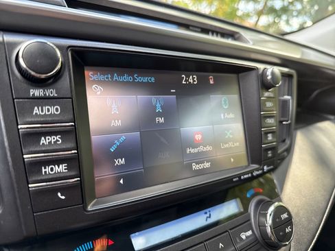 Used 2017 Toyota RAV4 Limited image 8