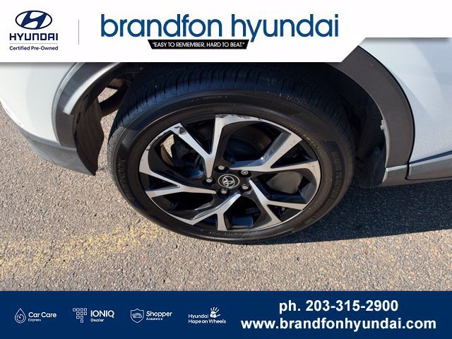 Used 2019 Toyota C-HR XLE FWD image 33