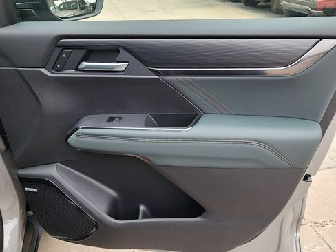 New 2026 GMC Acadia AT4 w/ Luxury Package image 40