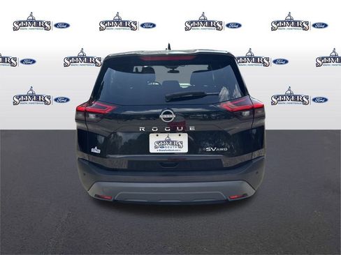 Used 2023 Nissan Rogue SV image 6