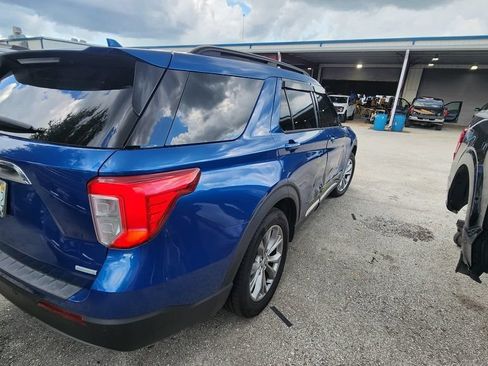 Used 2020 Ford Explorer XLT w/ Equipment Group 202A RWD image 6