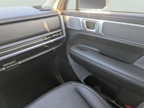 Used 2024 Hyundai Santa Fe Limited AWD/4WD image 17