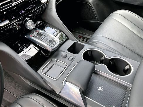 Used 2022 Acura MDX FWD w/ Technology Package image 17