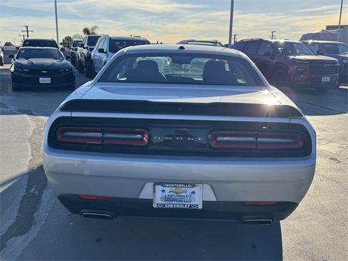 Used 2023 Dodge Challenger SXT image 3