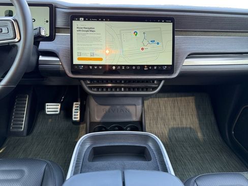 Used 2024 Rivian R1T Adventure AWD/4WD image 12