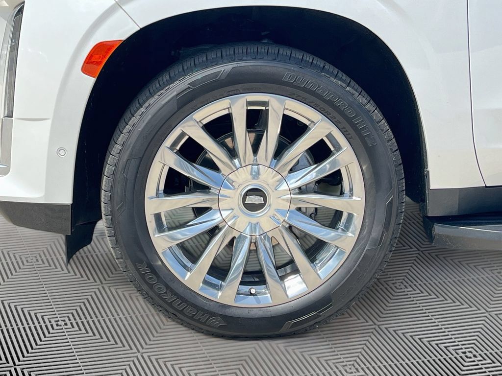 Certified 2022 Cadillac Escalade Premium Luxury w/ Performance Package AWD/4WD image 11