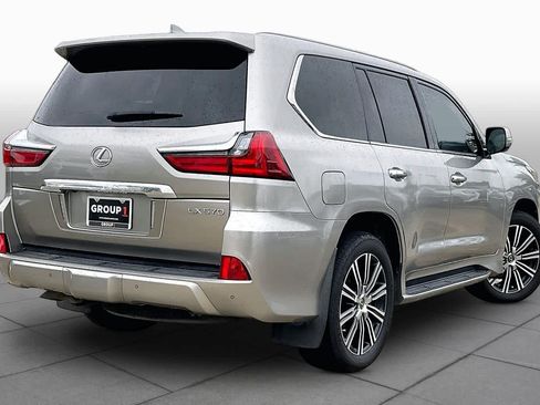 Used 2019 Lexus LX 570 4WD w/ Luxury Package image 11
