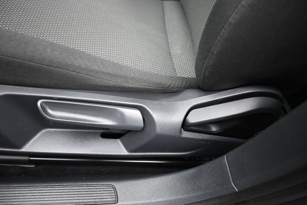 Used 2019 Volkswagen Jetta S FWD image 13