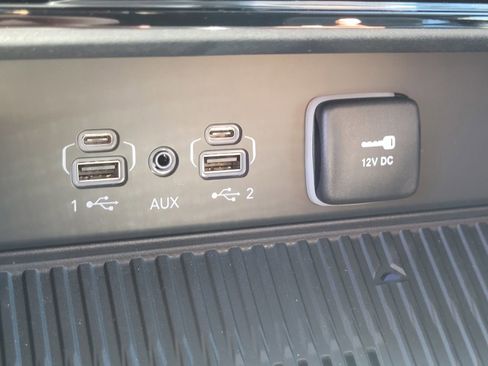 New 2026 Jeep Grand Cherokee Altitude AWD/4WD image 16