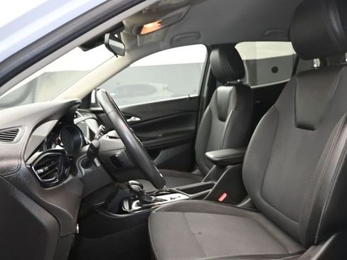 Used 2021 Buick Encore GX Preferred w/ Cold Weather Comfort Package image 9