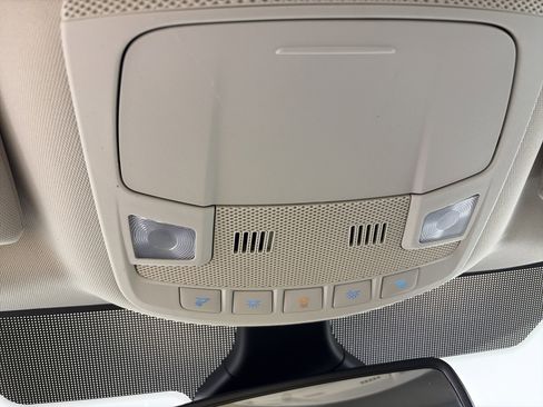 Used 2023 Ford Edge Titanium AWD/4WD image 37