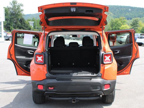 Used 2015 Jeep Renegade Trailhawk AWD/4WD image 14