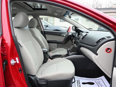 Used 2013 Kia Forte EX w/ Premium Pkg image 25