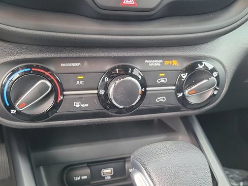 Used 2020 Kia Soul LX FWD image 15