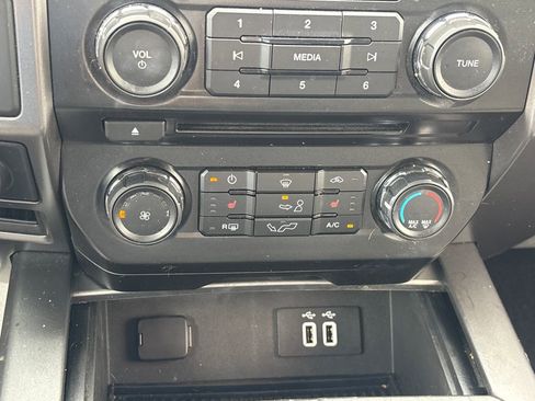 Used 2016 Ford F150 XLT w/ Equipment Group 302A Luxury RWD image 14