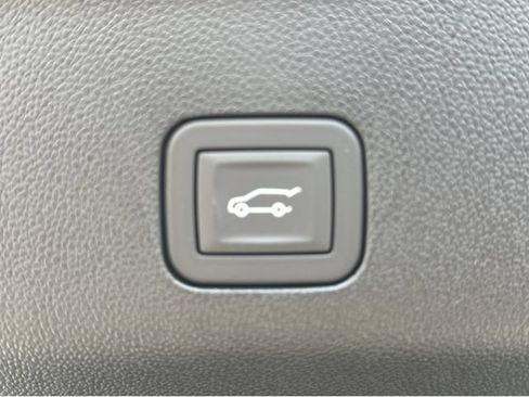 New 2026 GMC Yukon AT4 Ultimate w/ LPO, Floor Liner Package AWD/4WD image 13
