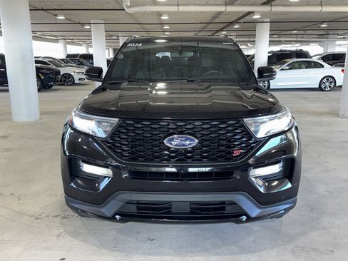 Used 2024 Ford Explorer ST w/ Equipment Group 401A image 3