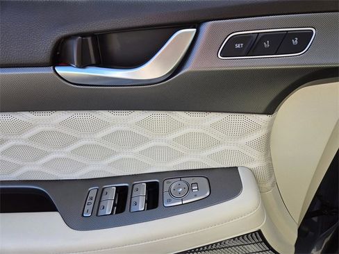 Used 2020 Hyundai Palisade Limited image 19