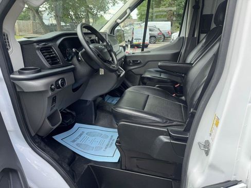 Used 2025 Ford Transit 250 148 Medium Roof RWD image 8