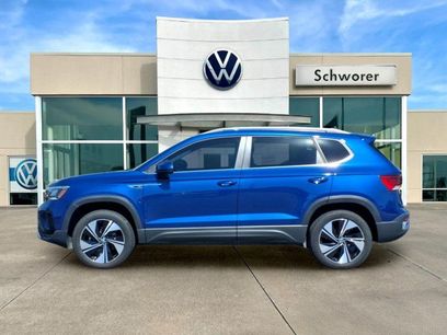 Certified 2023 Volkswagen Taos SE w/ Panoramic Sunroof Package