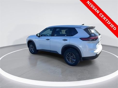 Certified 2025 Nissan Rogue S image 6