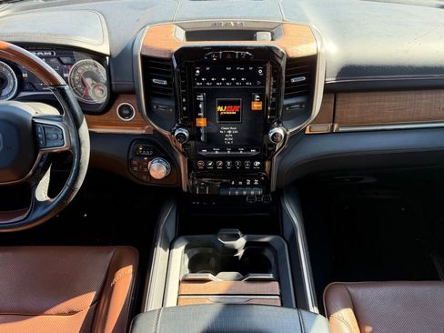 Used 2019 RAM 1500 Limited image 10