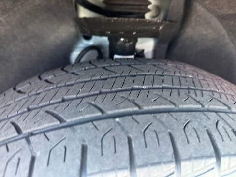 Used 2025 Chevrolet Equinox ACTIV w/ Safety and Technology Package FWD image 32