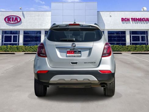 Used 2019 Buick Encore Sport Touring FWD image 5