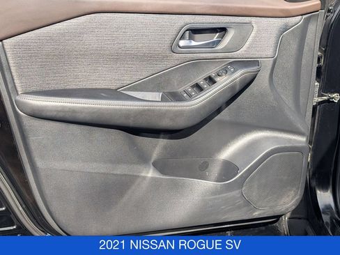Used 2021 Nissan Rogue SV AWD/4WD image 10