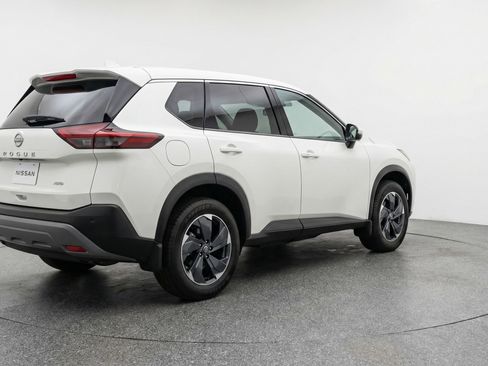 Used 2025 Nissan Rogue SV image 9