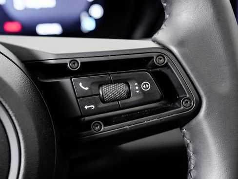 Used 2025 Porsche Macan Electric image 14