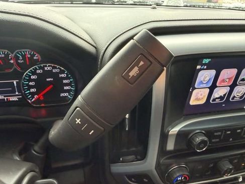 Used 2018 GMC Sierra 1500 SLE image 16