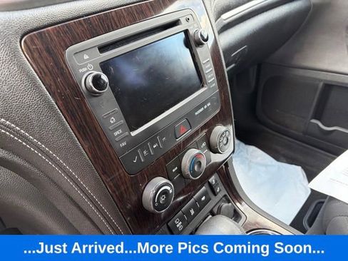 Used 2017 Chevrolet Traverse LT w/ Style and Technology Package AWD/4WD image 8