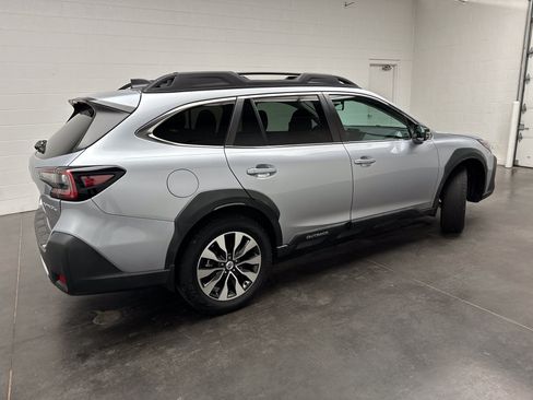 Used 2024 Subaru Outback Limited AWD/4WD image 8