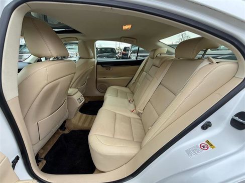 Used 2015 Lexus ES 350 w/ Premium Package image 21