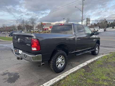 Used 2018 RAM 2500 Tradesman w/ Chrome Appearance Group image 4