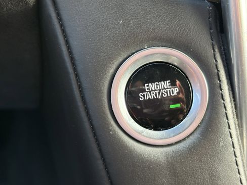 Used 2020 Cadillac Escalade Platinum image 31