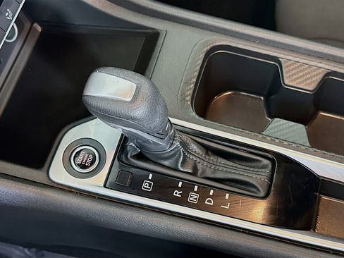 Used 2024 Nissan Sentra SV FWD image 20