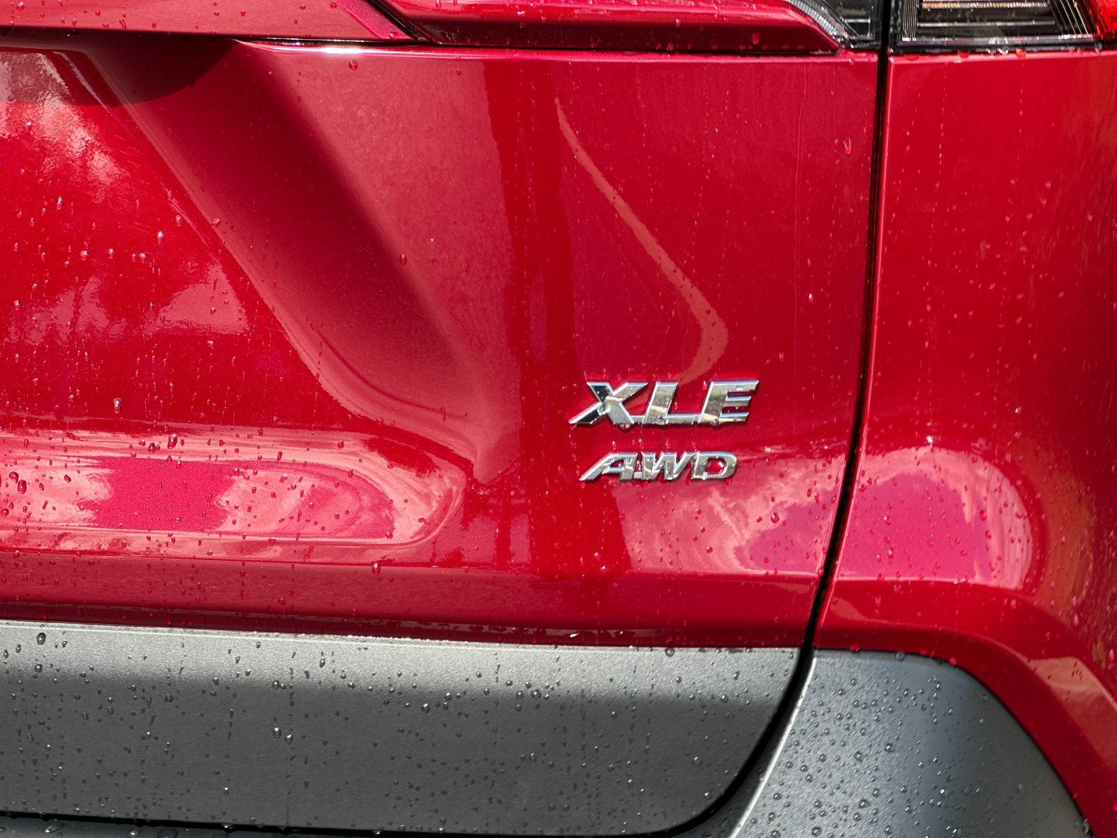 Used 2025 Toyota RAV4 XLE Premium w/ Weather Package AWD/4WD image 32