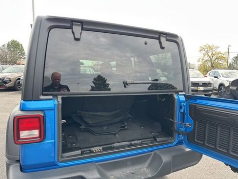 Used 2023 Jeep Wrangler Unlimited Sport AWD/4WD image 9