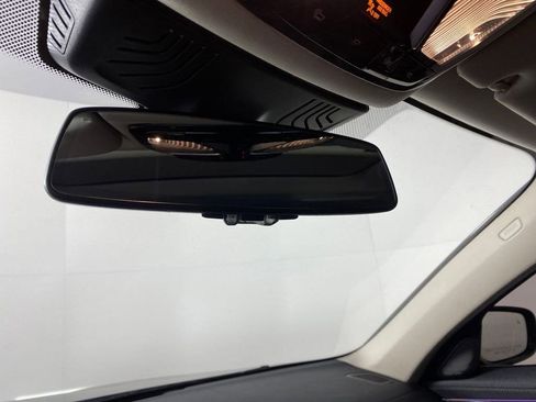 Used 2020 BMW 740i image 27