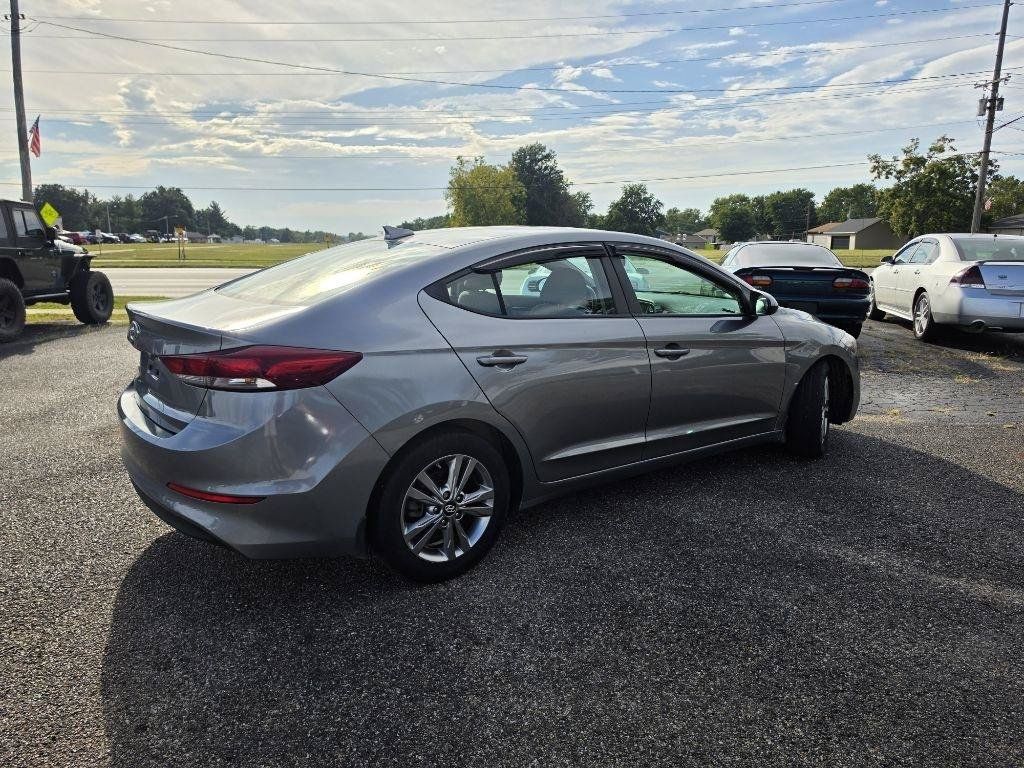 Used 2018 Hyundai Elantra SEL w/ Winter Weather Package FWD image 4