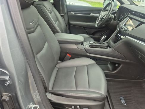 Certified 2023 Cadillac XT5 Premium Luxury w/ LPO, Floor Liner Package FWD image 31