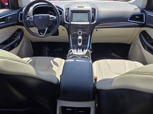 Used 2017 Ford Edge Titanium w/ Equipment Group 301A FWD image 13