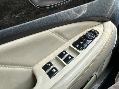 Used 2014 Hyundai Equus Signature RWD image 45