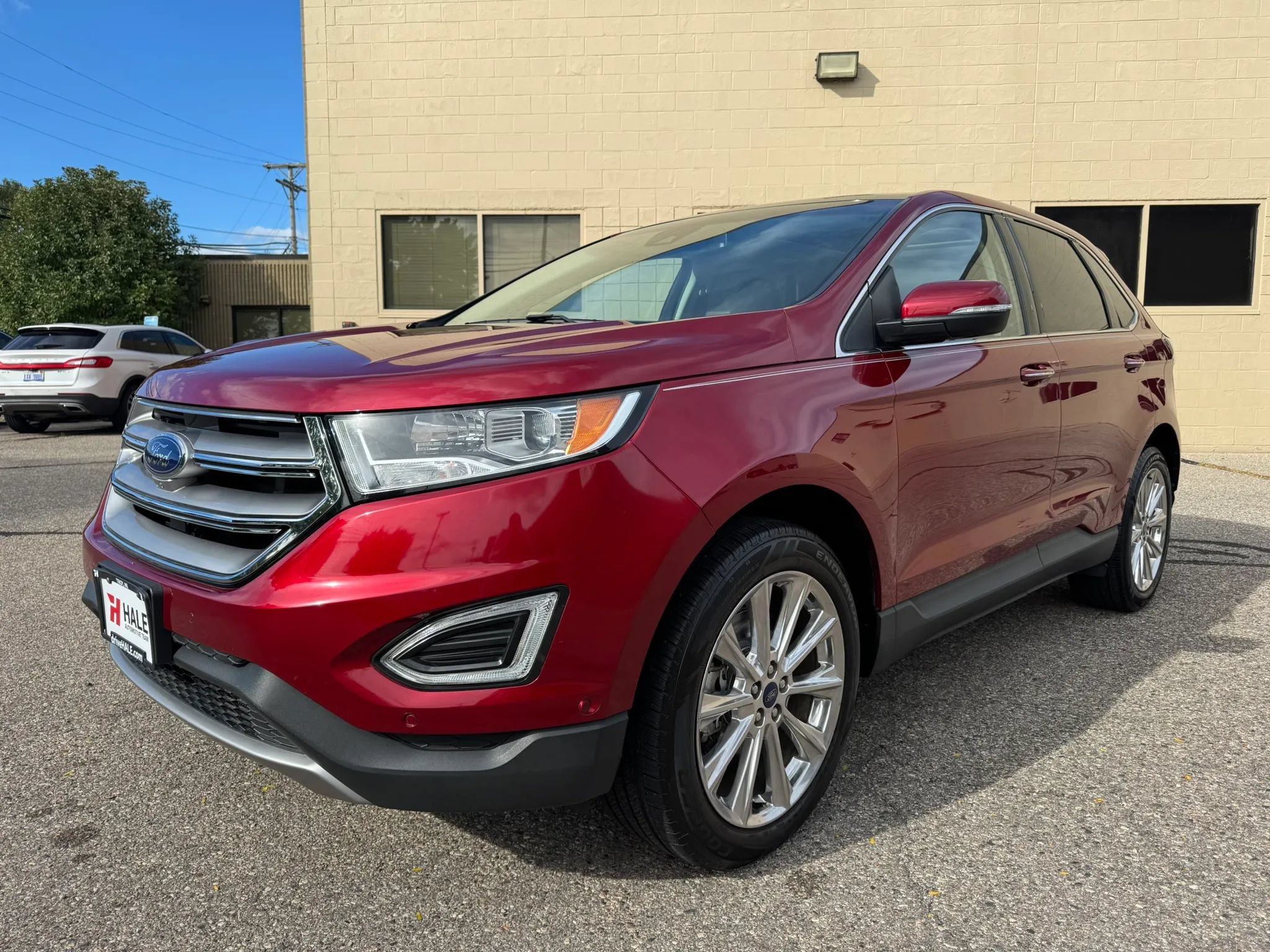 Used 2017 Ford Edge Titanium w/ Equipment Group 302A AWD/4WD image 3