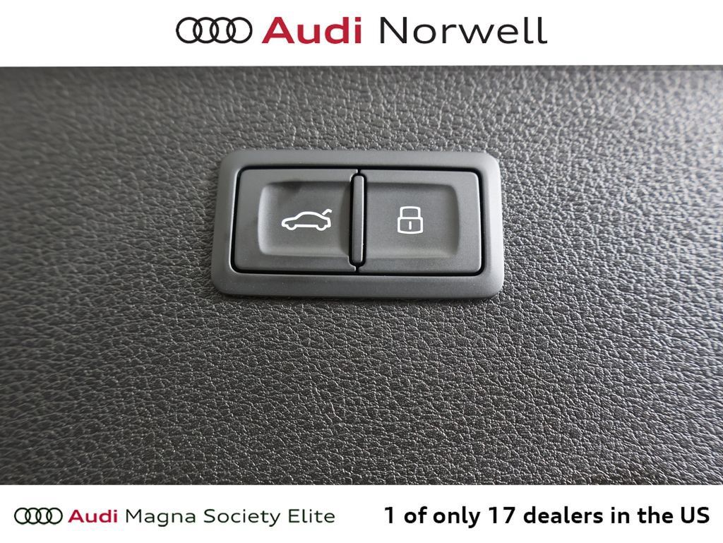 Used 2020 Audi Q5 2.0T Premium w/ Convenience Package AWD/4WD image 18