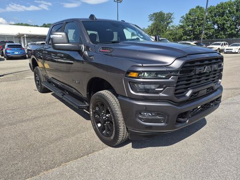 Used 2025 RAM 2500 Big Horn AWD/4WD image 1